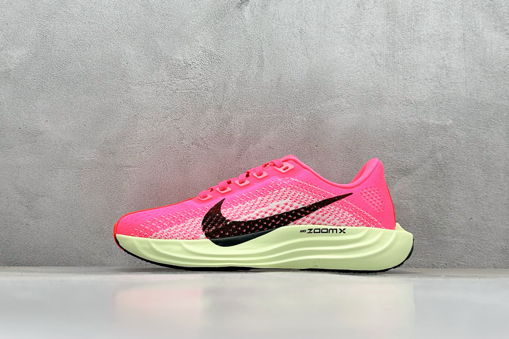 
RS版 Air Zoom Pegasus 35 飞马系列
外贸专供订单 原厂折返国内销售 
国外专柜标