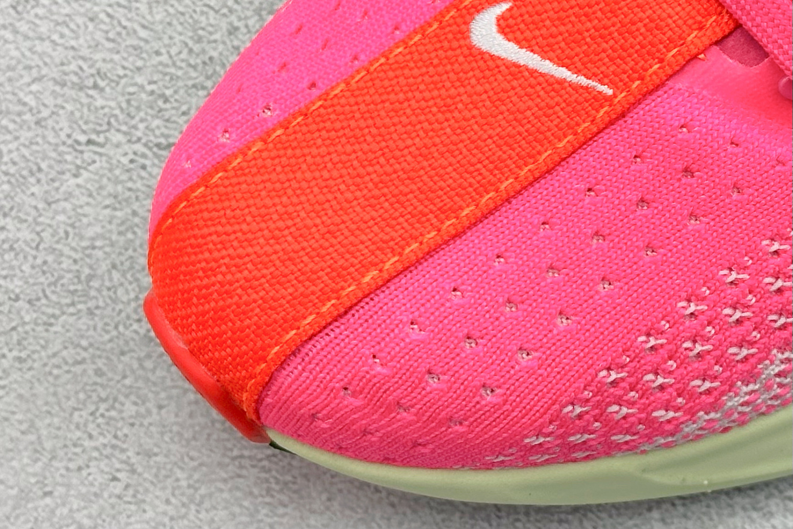 
RS版 Air Zoom Pegasus 35 飞马系列
外贸专供订单 原厂折返国内销售 
国外专柜标