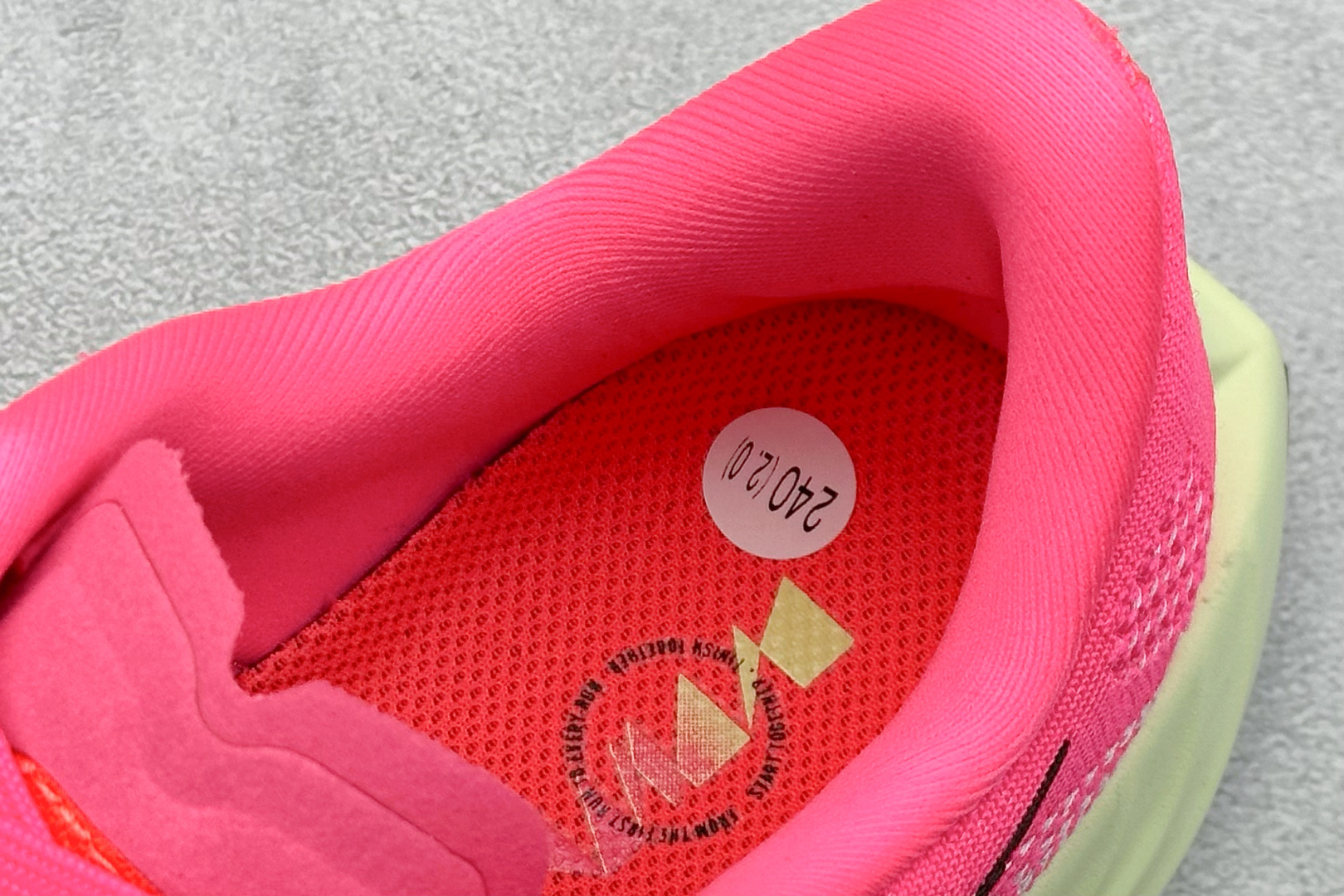 
RS版 Air Zoom Pegasus 35 飞马系列
外贸专供订单 原厂折返国内销售 
国外专柜标