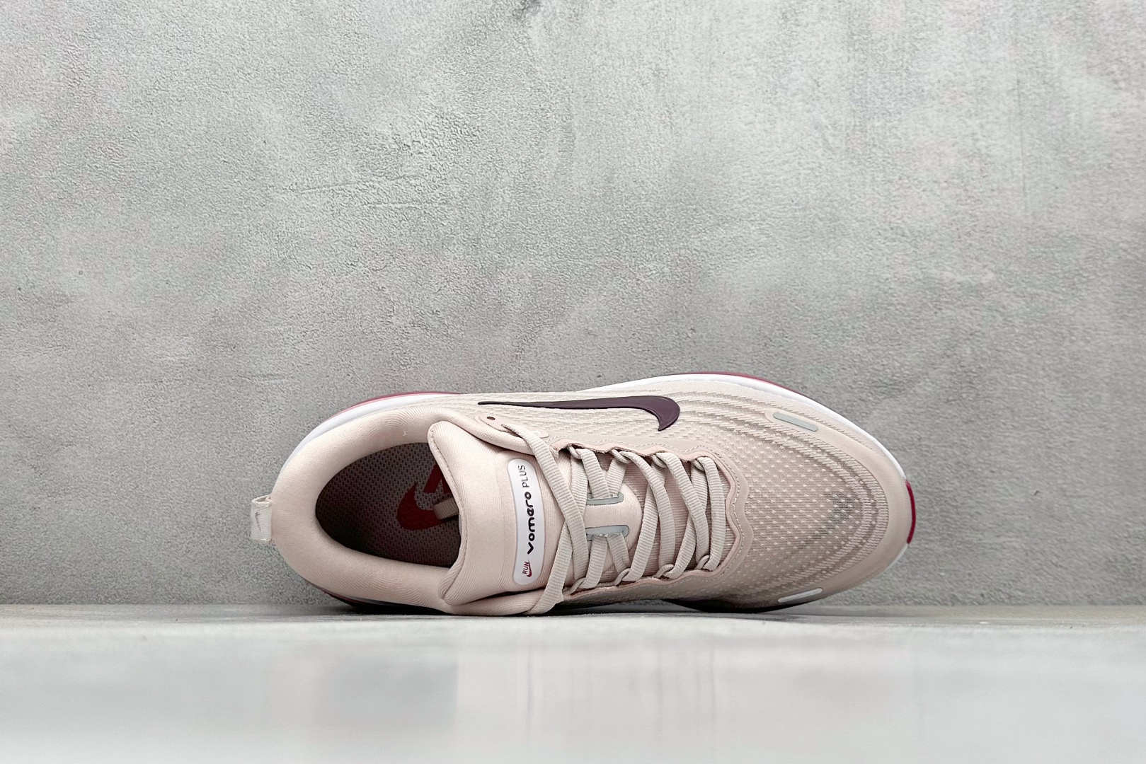 210 Nike VOMERO PLUS 轻盈跑鞋 版本 舒适百搭防滑耐磨 低帮 休闲跑步鞋 HV8154-003-Chinese UA Cheap High Quatity Brand Clothes Bags handbags Sneakers wholesale wholesaler seller from China Factory suppliers Fashion Clothing Shoes best Quality Beautiful Price 210 Nike VOMERO PLUS 轻盈跑鞋 版本 舒适百搭防滑耐磨 低帮 休闲跑步鞋 HV8154-003