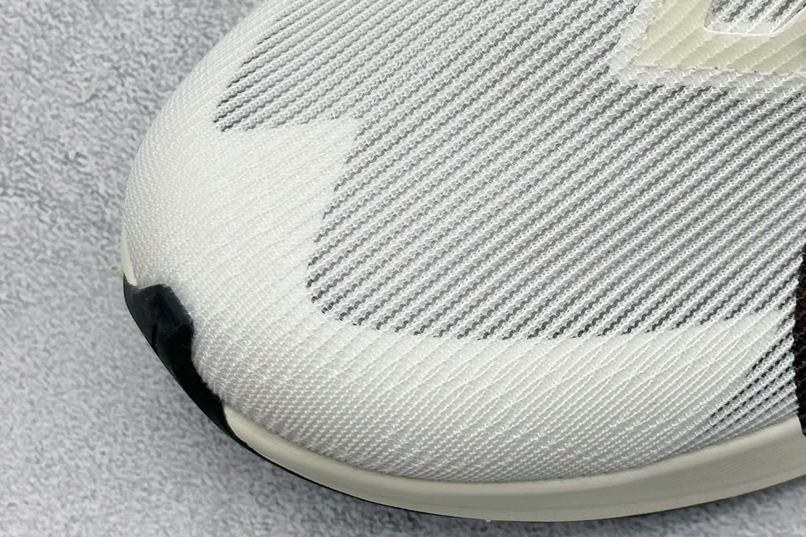 220 Nike ZoomX Vaporfly NEXT% 4 马拉松系列公路竞速超轻缓震跑步鞋 HV6107-100