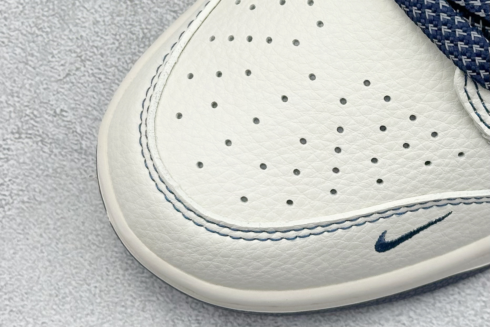 280 Nike SB Dunk Low x superme 白蓝三小勾 JP1628-009-Chinese UA Cheap High Quatity Brand Clothes Bags handbags Sneakers wholesale wholesaler seller from China Factory suppliers Fashion Clothing Shoes best Quality Beautiful Price 280 Nike SB Dunk Low x superme 白蓝三小勾 JP1628-009