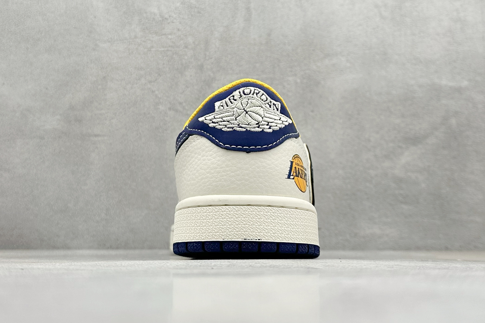 260 Travis Scott x Nike Air Jordan 1 Low x LOS ANGELES Air Jordan 1 Low 反转洛杉矶湖人白黄小勾满天星倒钩 XB1979-007-Chinese UA Cheap High Quatity Brand Clothes Bags handbags Sneakers wholesale wholesaler seller from China Factory suppliers Fashion Clothing Shoes best Quality Beautiful Price 260 Travis Scott x Nike Air Jordan 1 Low x LOS ANGELES Air Jordan 1 Low 反转洛杉矶湖人白黄小勾满天星倒钩 XB1979-007