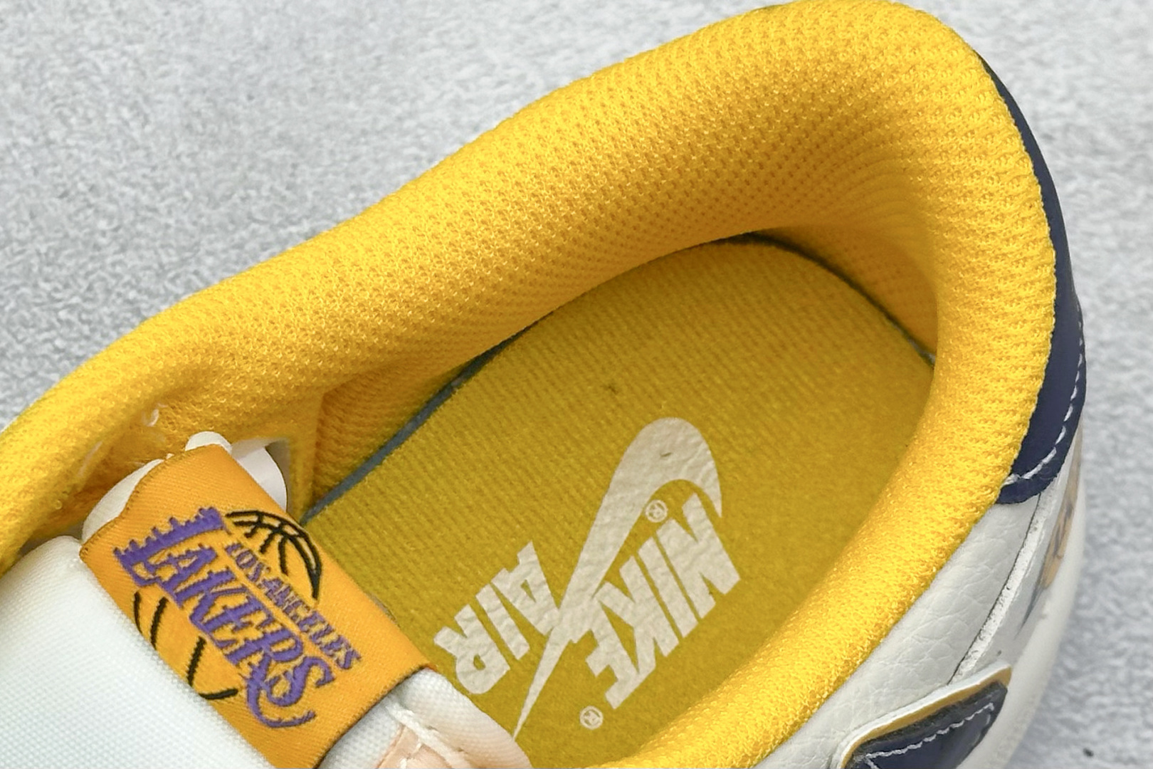 260 Travis Scott x Nike Air Jordan 1 Low x LOS ANGELES Air Jordan 1 Low 反转洛杉矶湖人白黄小勾满天星倒钩 XB1979-007-Chinese UA Cheap High Quatity Brand Clothes Bags handbags Sneakers wholesale wholesaler seller from China Factory suppliers Fashion Clothing Shoes best Quality Beautiful Price 260 Travis Scott x Nike Air Jordan 1 Low x LOS ANGELES Air Jordan 1 Low 反转洛杉矶湖人白黄小勾满天星倒钩 XB1979-007