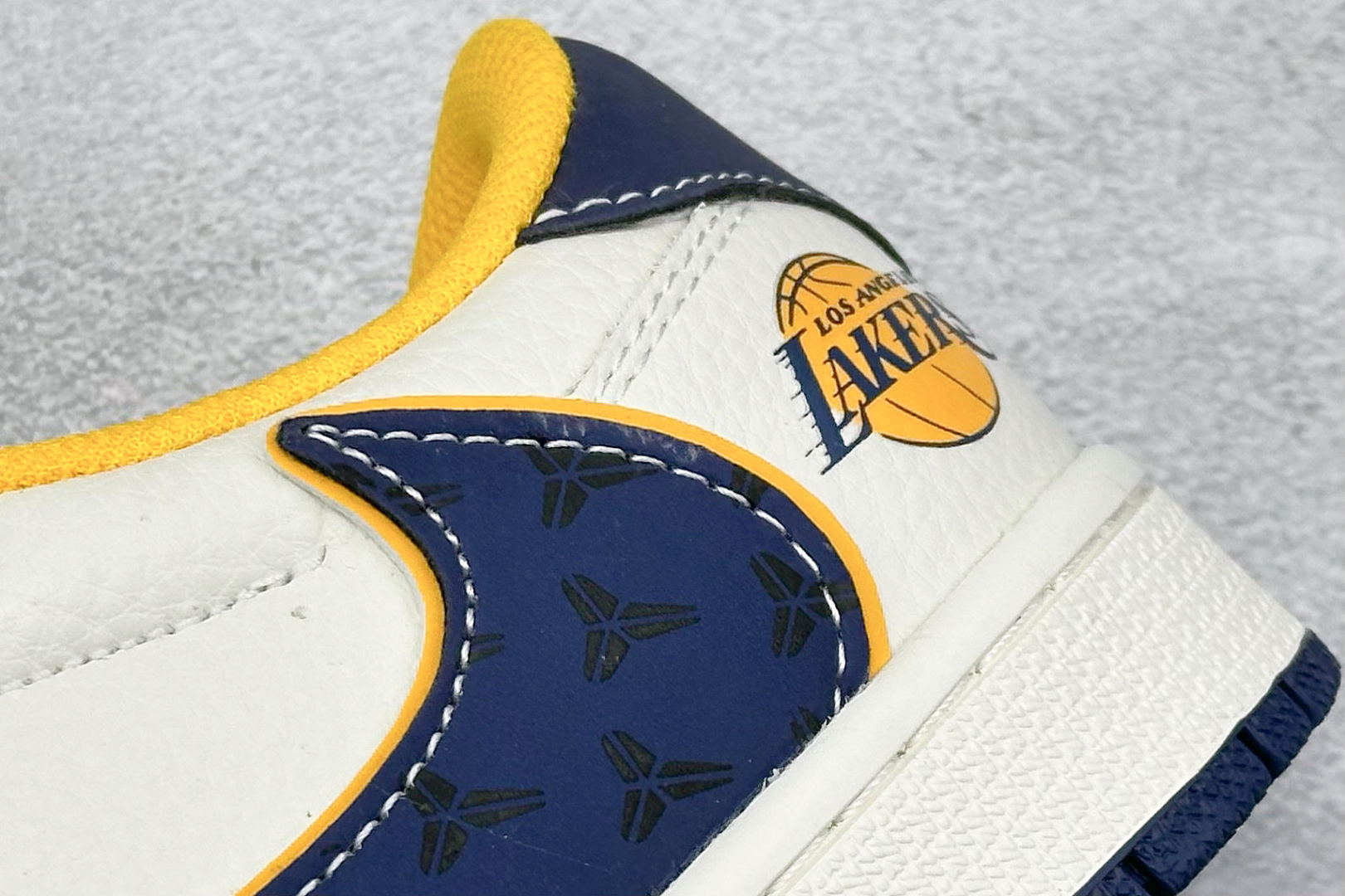 260 Travis Scott x Nike Air Jordan 1 Low x LOS ANGELES Air Jordan 1 Low 反转洛杉矶湖人白黄小勾满天星倒钩 XB1979-007-Chinese UA Cheap High Quatity Brand Clothes Bags handbags Sneakers wholesale wholesaler seller from China Factory suppliers Fashion Clothing Shoes best Quality Beautiful Price 260 Travis Scott x Nike Air Jordan 1 Low x LOS ANGELES Air Jordan 1 Low 反转洛杉矶湖人白黄小勾满天星倒钩 XB1979-007