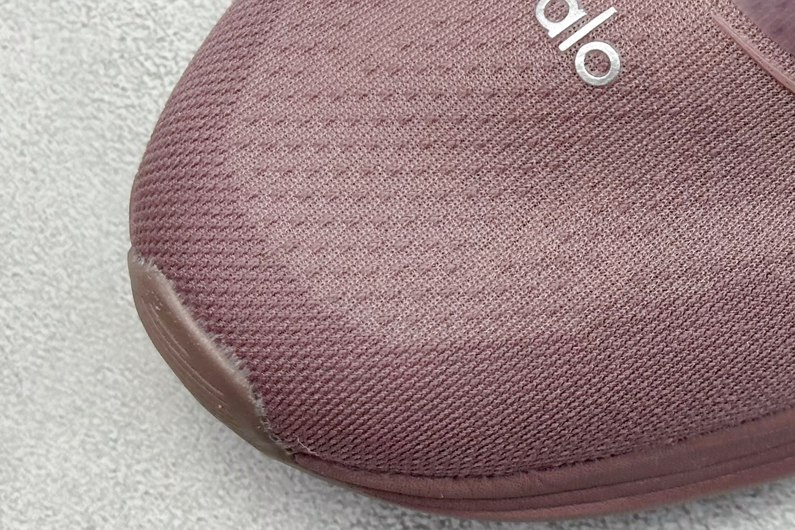 
alo 25ss夏季新款 厚底 休闲 RUNNER 运动跑步鞋 情侣 上脚超级百搭 超级舒适。厚底款但