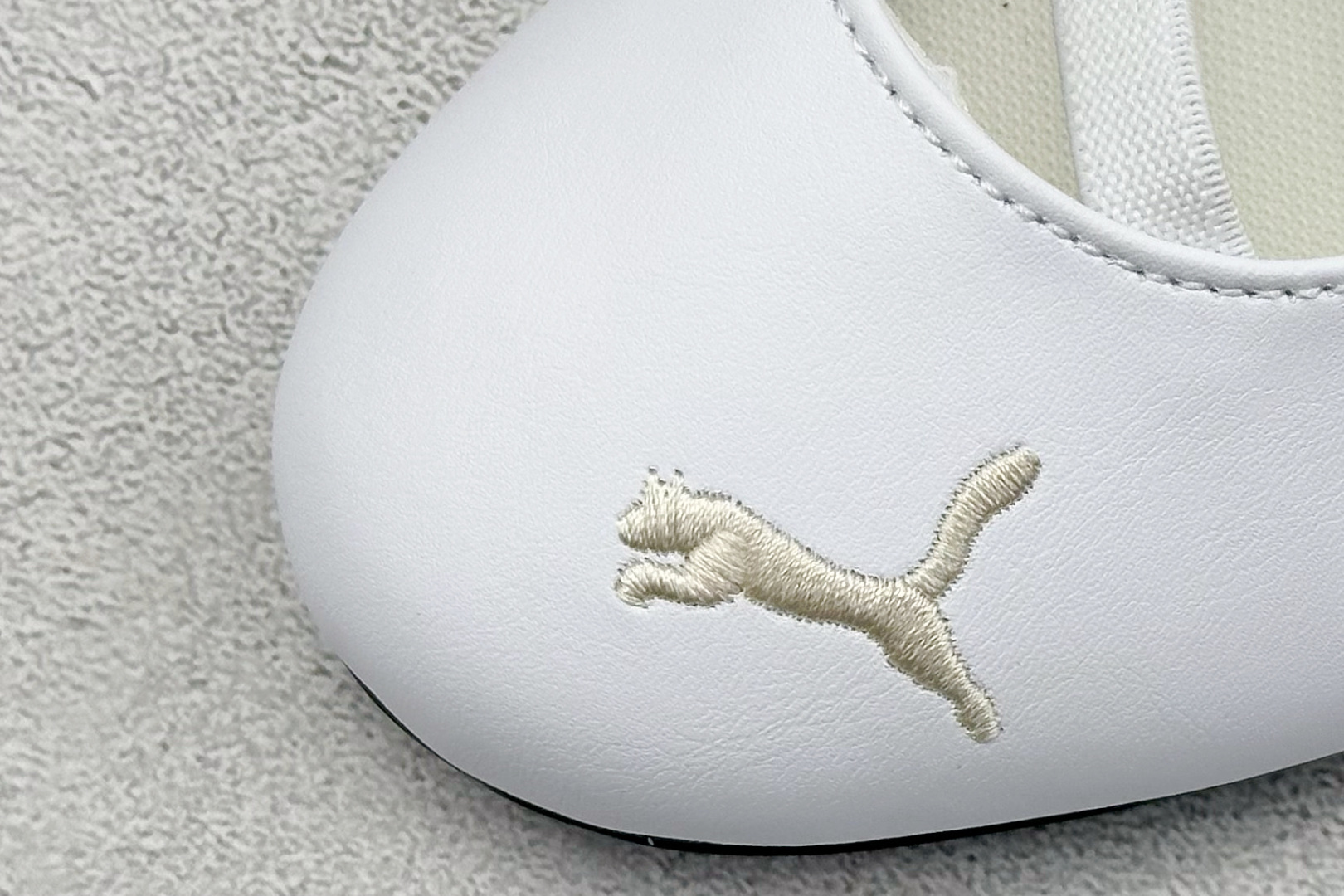 120 HY性价比PuMa Speedcat 舒适百搭 低帮 芭蕾鞋 403587-02-Chinese  UA Cheap High Quatity Brand  Clothes Bags handbags Sneakers wholesale wholesaler seller from China Factory suppliers Fashion Clothing  Shoes best Quality Beautiful Price  120 HY性价比PuMa Speedcat 舒适百搭 低帮 芭蕾鞋 403587-02