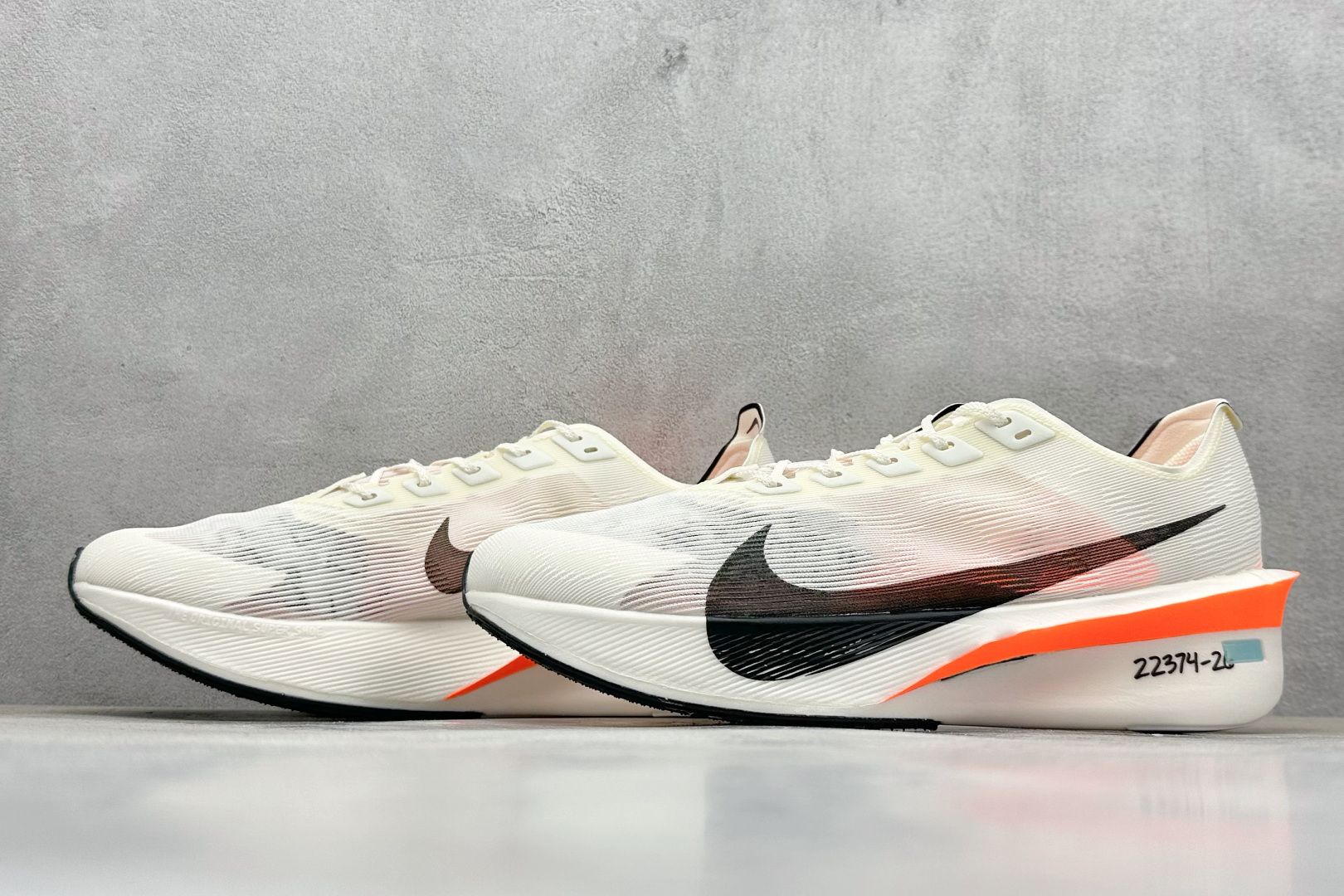 260 F版Nike ZoomX Vaporfly NEXT% 4 马拉松系列公路竞速超轻缓震跑步鞋 HF6411-100-Chinese UA Cheap High Quatity Brand Clothes Bags handbags Sneakers wholesale wholesaler seller from China Factory suppliers Fashion Clothing Shoes best Quality Beautiful Price 260 F版Nike ZoomX Vaporfly NEXT% 4 马拉松系列公路竞速超轻缓震跑步鞋 HF6411-100