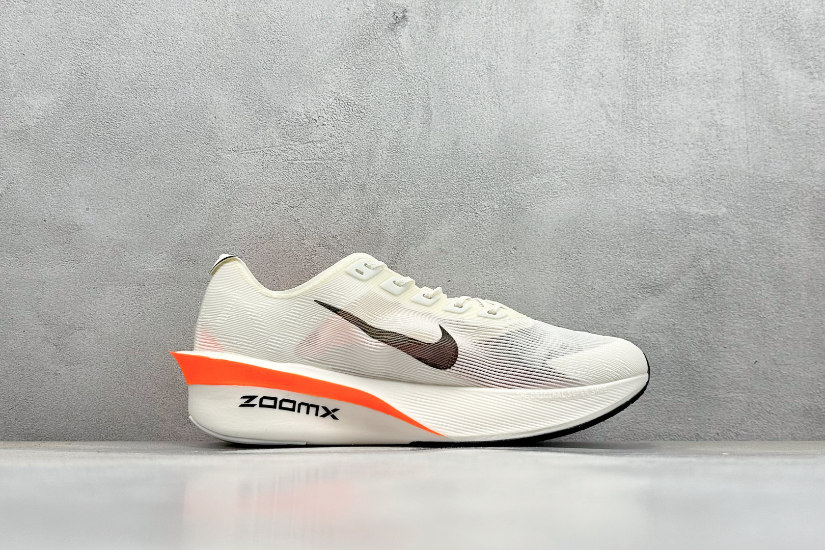 260 F版Nike ZoomX Vaporfly NEXT% 4 马拉松系列公路竞速超轻缓震跑步鞋 HF6411-100-Chinese UA Cheap High Quatity Brand Clothes Bags handbags Sneakers wholesale wholesaler seller from China Factory suppliers Fashion Clothing Shoes best Quality Beautiful Price 260 F版Nike ZoomX Vaporfly NEXT% 4 马拉松系列公路竞速超轻缓震跑步鞋 HF6411-100