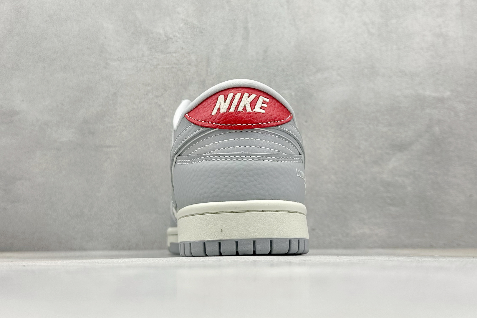 280 SC版Nike SB Dunk Low x Louis Vuitton 灰白 SC9207-426