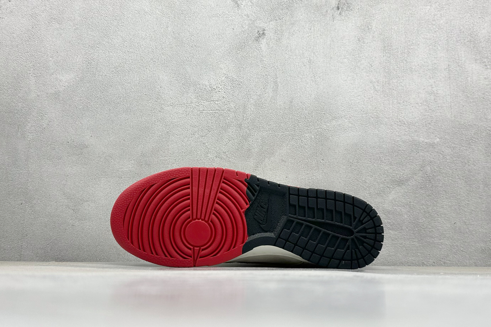 240 XC版Nk SB Dunk Low 北面联名 米白黑红勾 周年高端定制 低帮休闲板鞋 DJ2024-127-Chinese UA Cheap High Quatity Brand Clothes Bags handbags Sneakers wholesale wholesaler seller from China Factory suppliers Fashion Clothing Shoes best Quality Beautiful Price 240 XC版Nk SB Dunk Low 北面联名 米白黑红勾 周年高端定制 低帮休闲板鞋 DJ2024-127