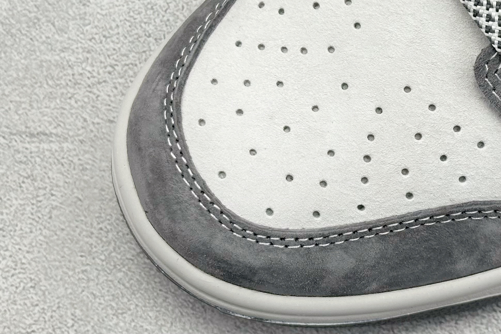 240 XC版Nike SB Dunk Low“SUPX石头岛三方联名——猪八白勾” 周年高端定制 低帮休闲板鞋 DJ2024-125-Chinese UA Cheap High Quatity Brand Clothes Bags handbags Sneakers wholesale wholesaler seller from China Factory suppliers Fashion Clothing Shoes best Quality Beautiful Price 240 XC版Nike SB Dunk Low“SUPX石头岛三方联名——猪八白勾” 周年高端定制 低帮休闲板鞋 DJ2024-125