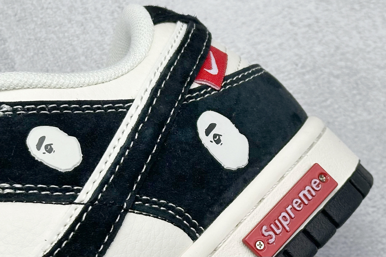 240 XC版Nike SB Dunk Low 猿人头联名 MM1089-018-Chinese UA Cheap High Quatity Brand Clothes Bags handbags Sneakers wholesale wholesaler seller from China Factory suppliers Fashion Clothing Shoes best Quality Beautiful Price 240 XC版Nike SB Dunk Low 猿人头联名 MM1089-018