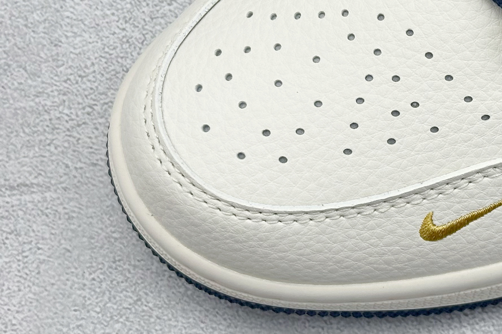 280 XC版Air Jordan 1 Low AJ1 乔1 LV联名 蓝鳞勾 高端定制 低帮复古篮球鞋 XX3168-171-Chinese UA Cheap High Quatity Brand Clothes Bags handbags Sneakers wholesale wholesaler seller from China Factory suppliers Fashion Clothing Shoes best Quality Beautiful Price 280 XC版Air Jordan 1 Low AJ1 乔1 LV联名 蓝鳞勾 高端定制 低帮复古篮球鞋 XX3168-171