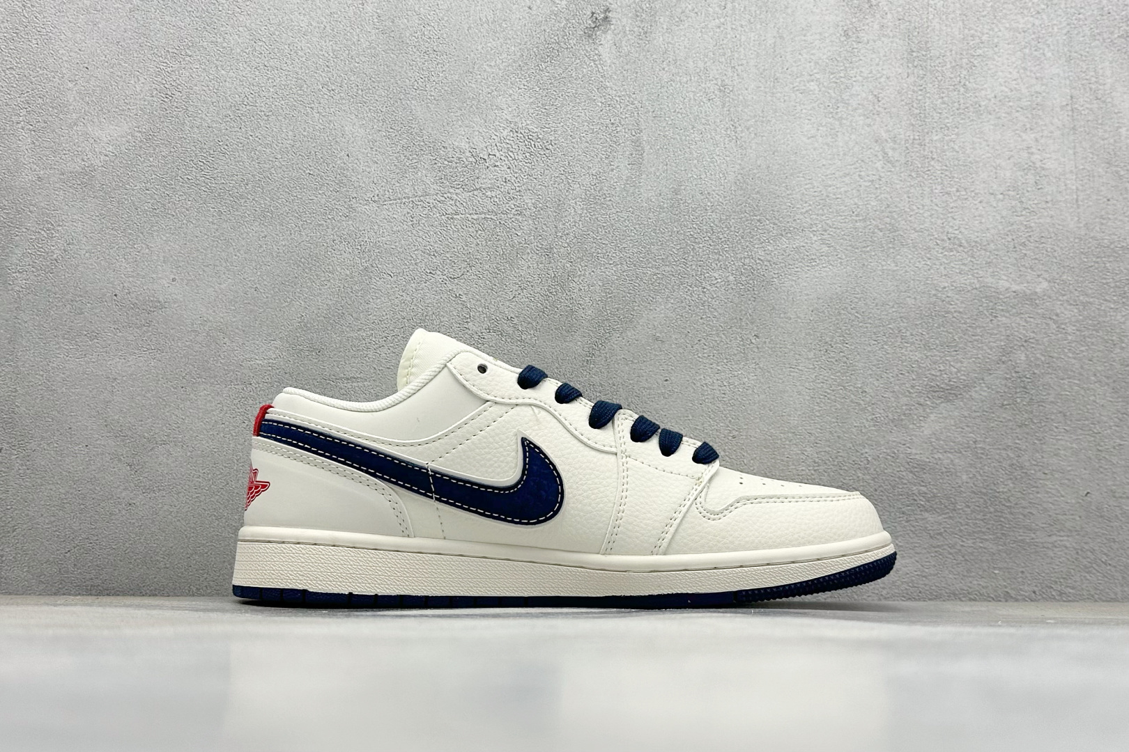 280 XC版Air Jordan 1 Low AJ1 乔1 LV联名 蓝鳞勾 高端定制 低帮复古篮球鞋 XX3168-171-Chinese UA Cheap High Quatity Brand Clothes Bags handbags Sneakers wholesale wholesaler seller from China Factory suppliers Fashion Clothing Shoes best Quality Beautiful Price 280 XC版Air Jordan 1 Low AJ1 乔1 LV联名 蓝鳞勾 高端定制 低帮复古篮球鞋 XX3168-171