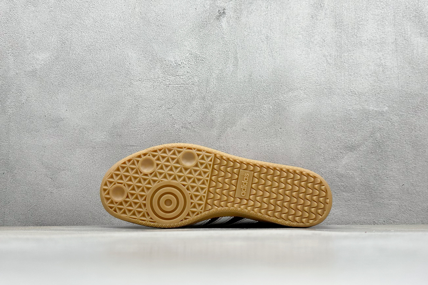 220 adidas originals Samba OG x AMI 红白 桑巴舞系列复古经典轻便板鞋 XR0006