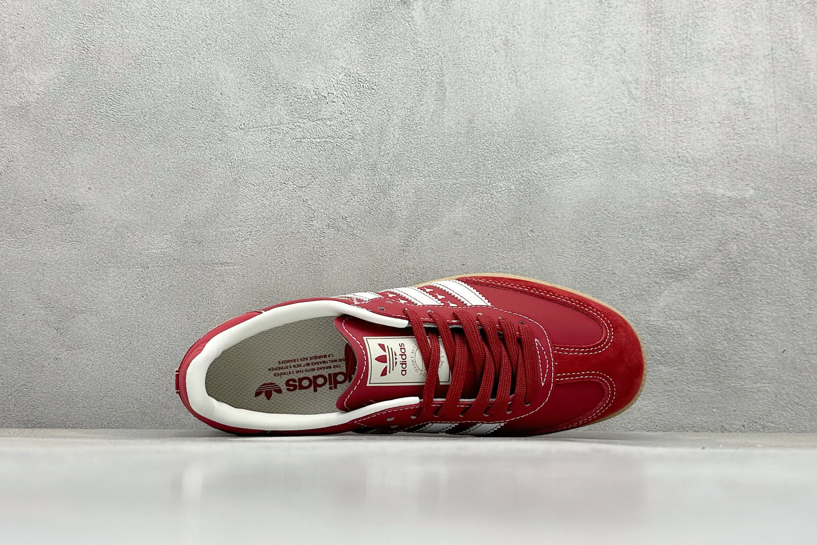 220 adidas originals Samba OG x AMI 红白 桑巴舞系列复古经典轻便板鞋 XR0006