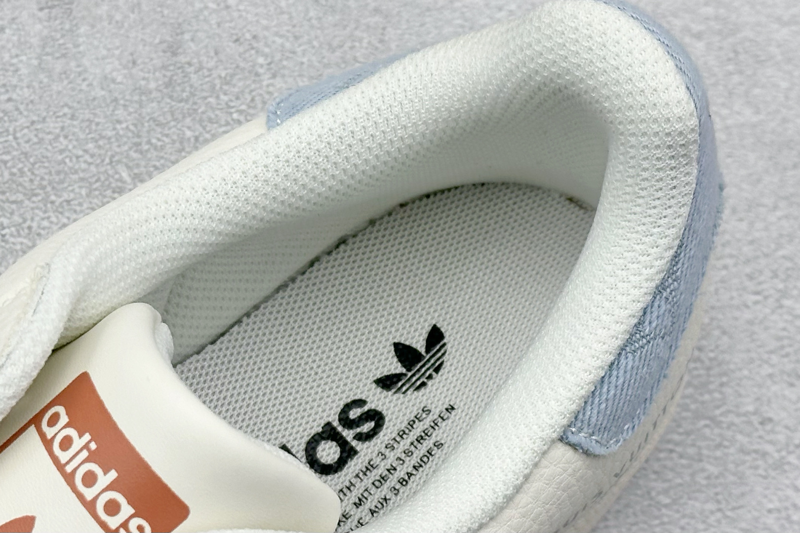 240 AD Originals Superstar x Louis Vuitton 白蓝 SD6821