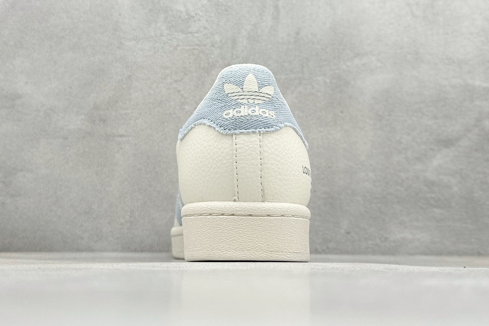 240 AD Originals Superstar x Louis Vuitton 白蓝 SD6821