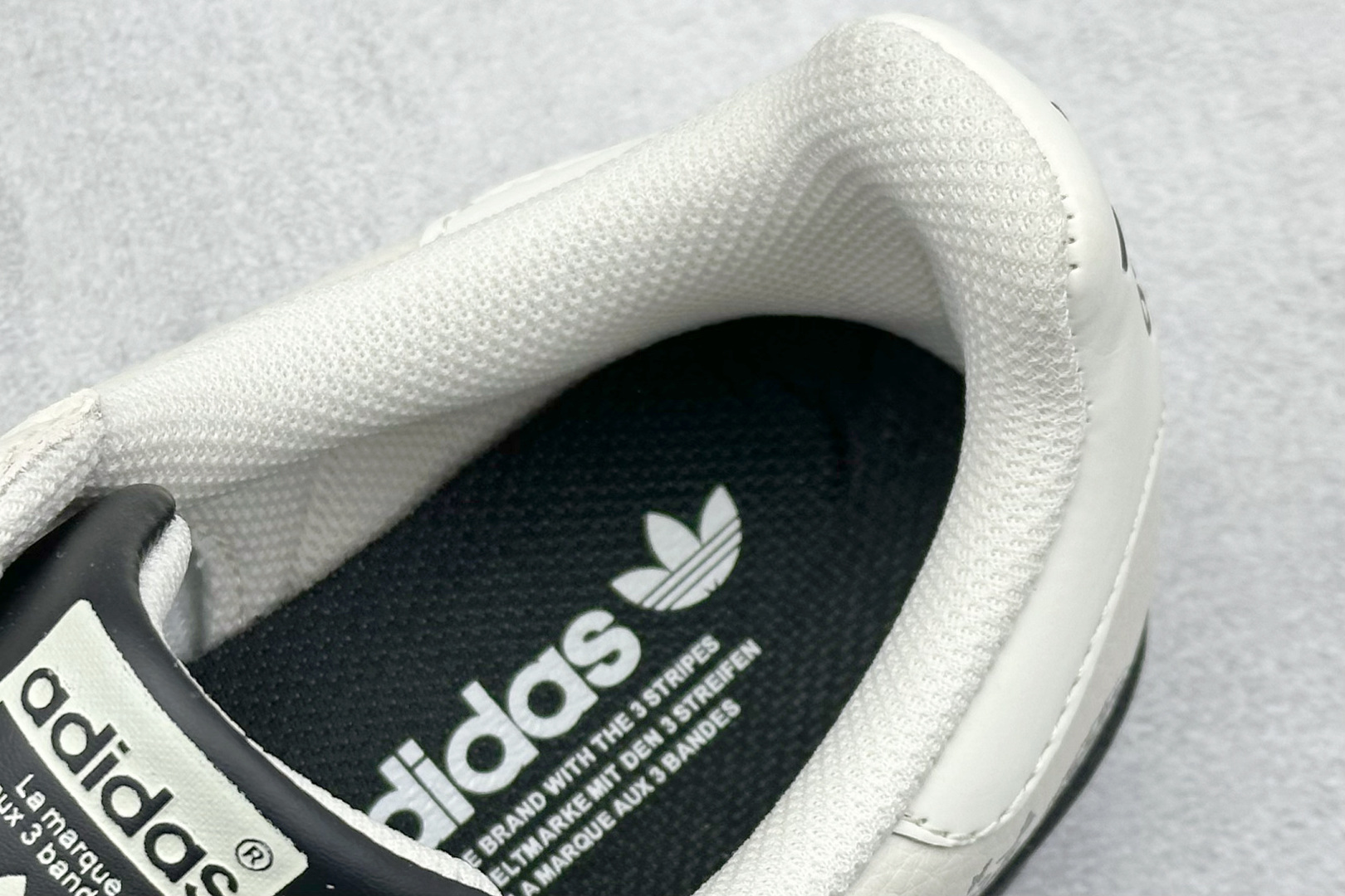 240 AD Originals Superstar 黑白十字架 DS0025