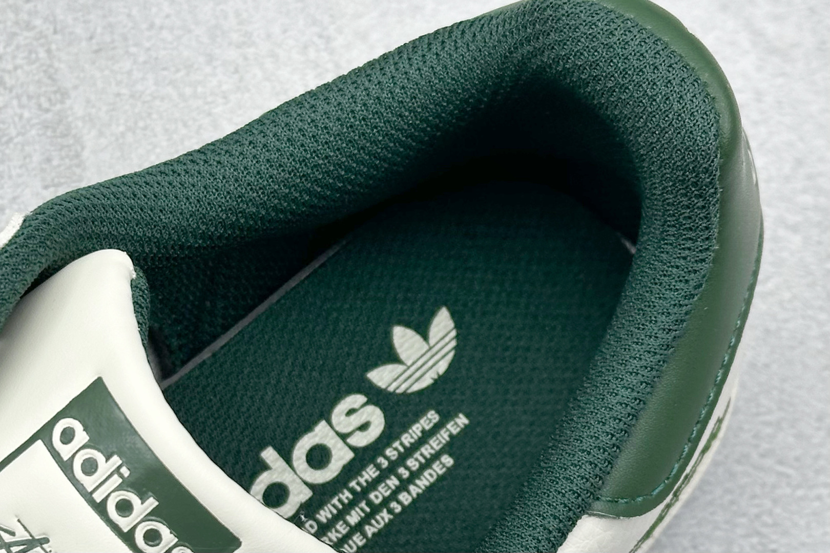 240 AD Originals Superstar x Stussy 白绿 AD8017