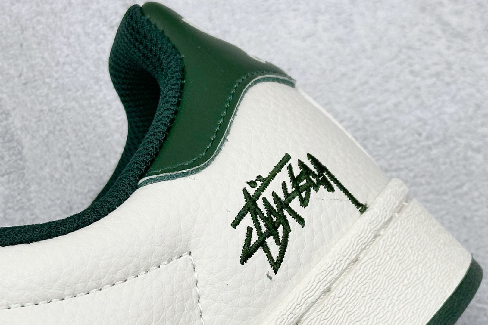 240 AD Originals Superstar x Stussy 白绿 AD8017