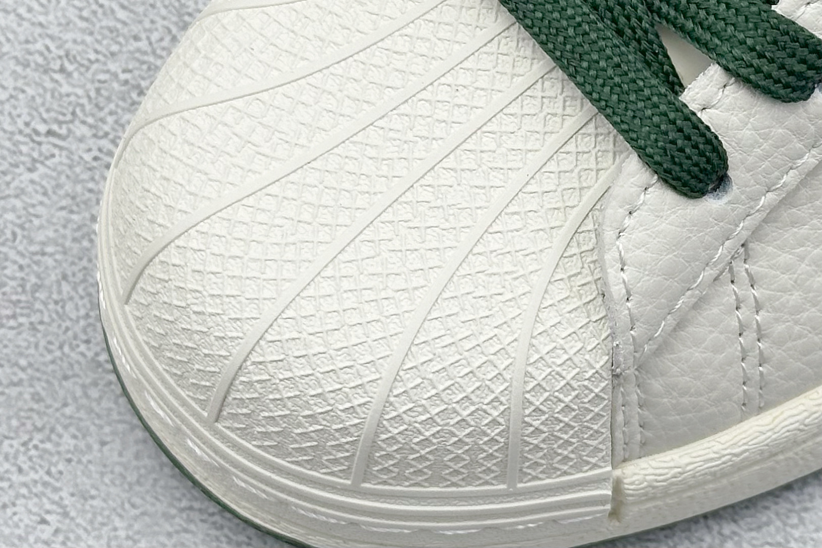 240 AD Originals Superstar x Stussy 白绿 AD8017