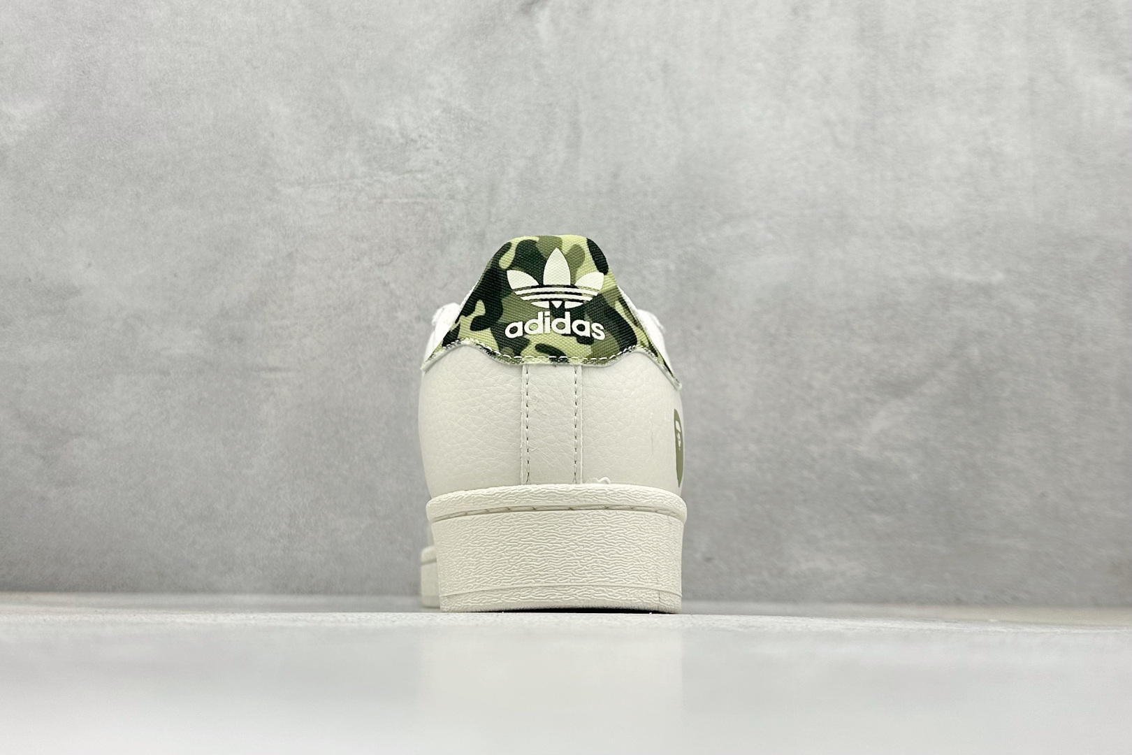 240 AD Originals Superstar x BAPE 白绿 DS0018