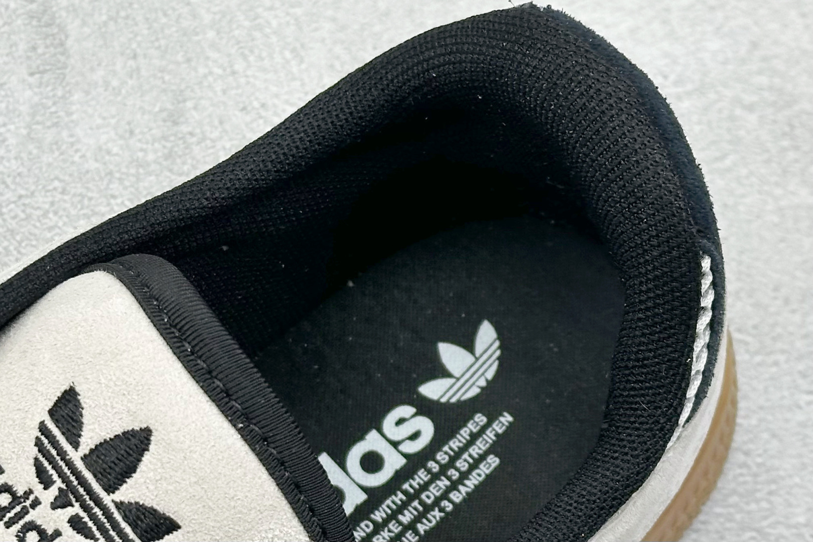 140 Adidas Handball Spezial ST 阿迪达斯经典复古休闲板鞋 JI2608