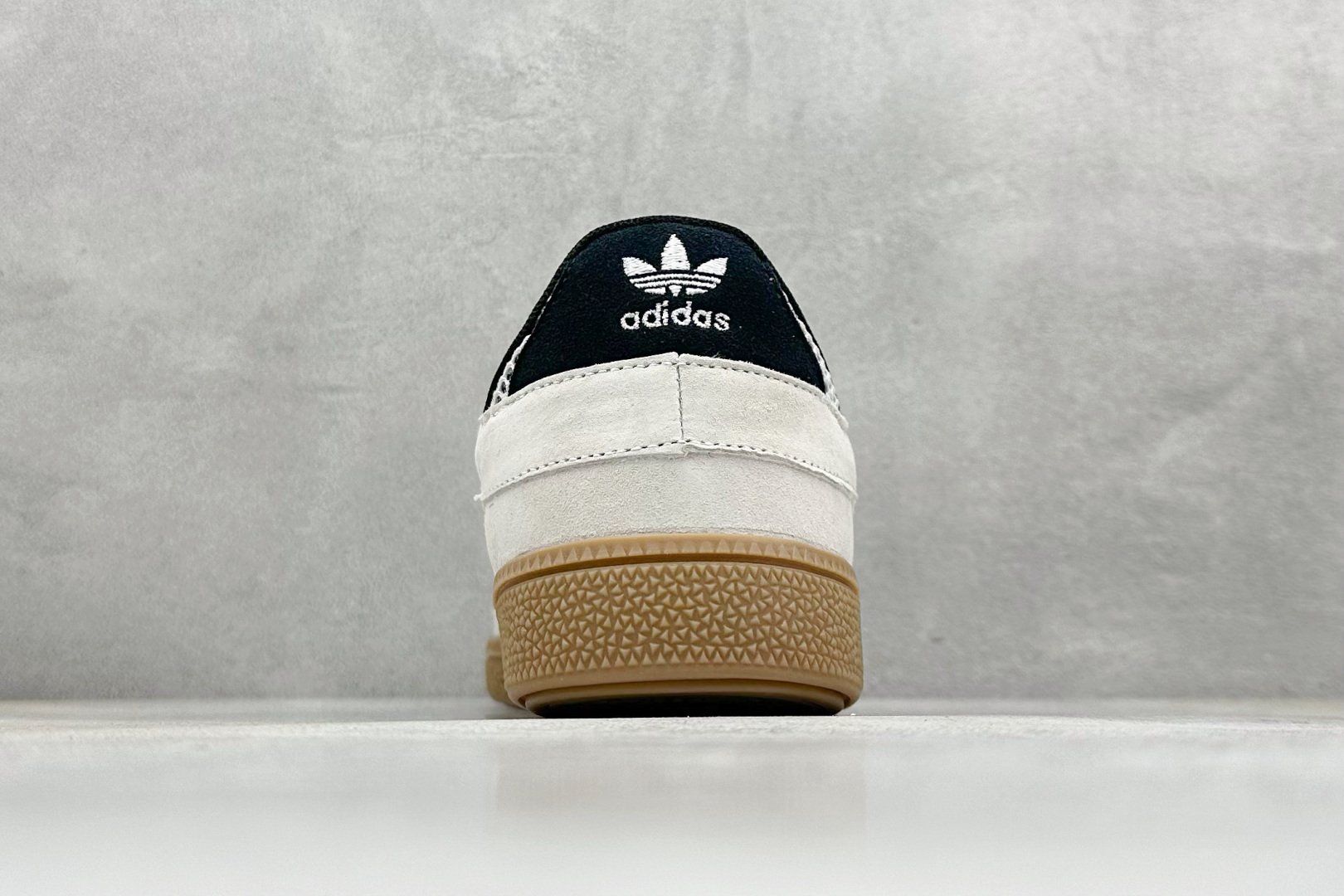 140 Adidas Handball Spezial ST 阿迪达斯经典复古休闲板鞋 JI2608