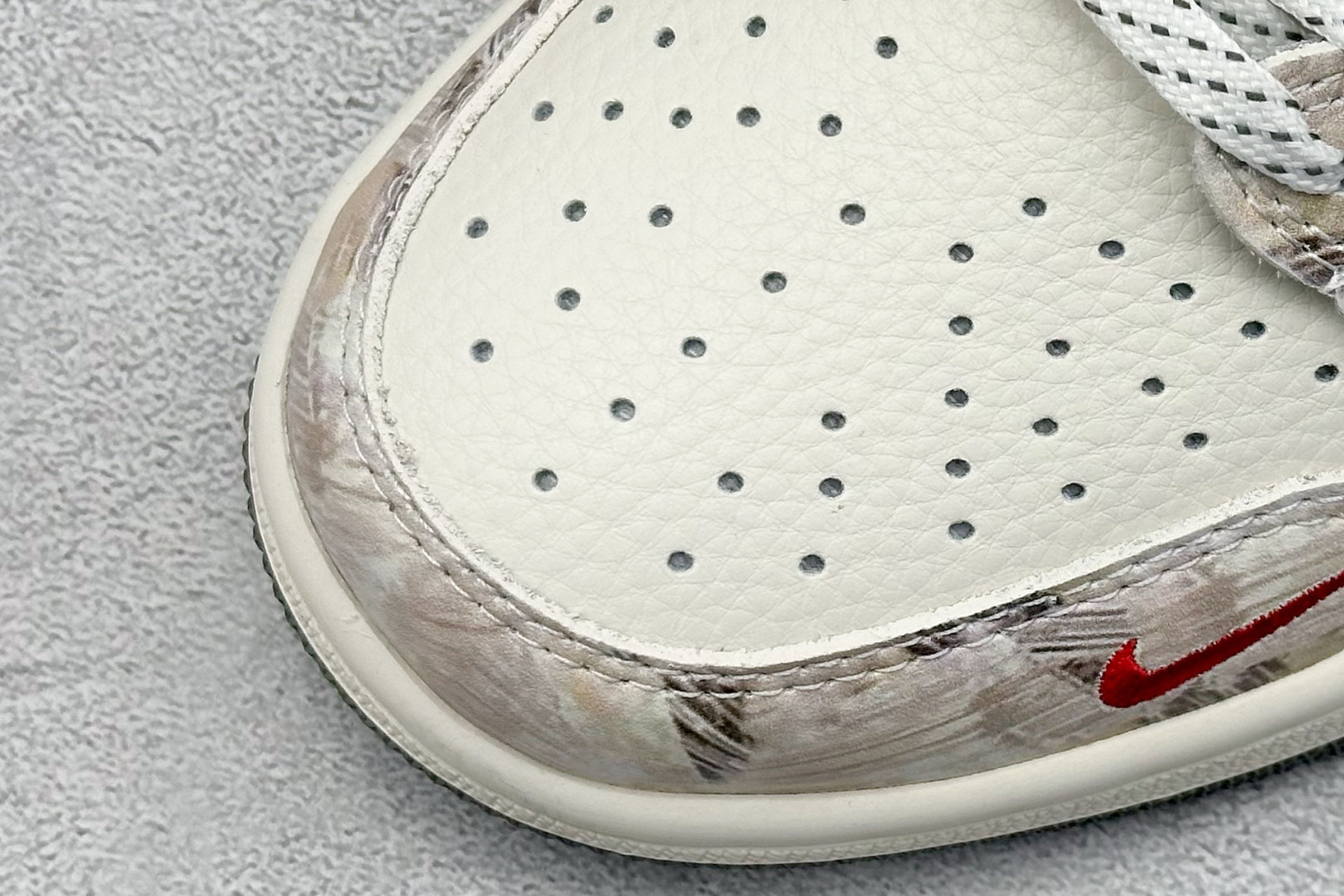 260 Travis Scott x Nike Air Jordan 1 Low x GUCCI Air Jordan 1 Low 反转灰棕双小勾满天星倒钩 XB1979-005