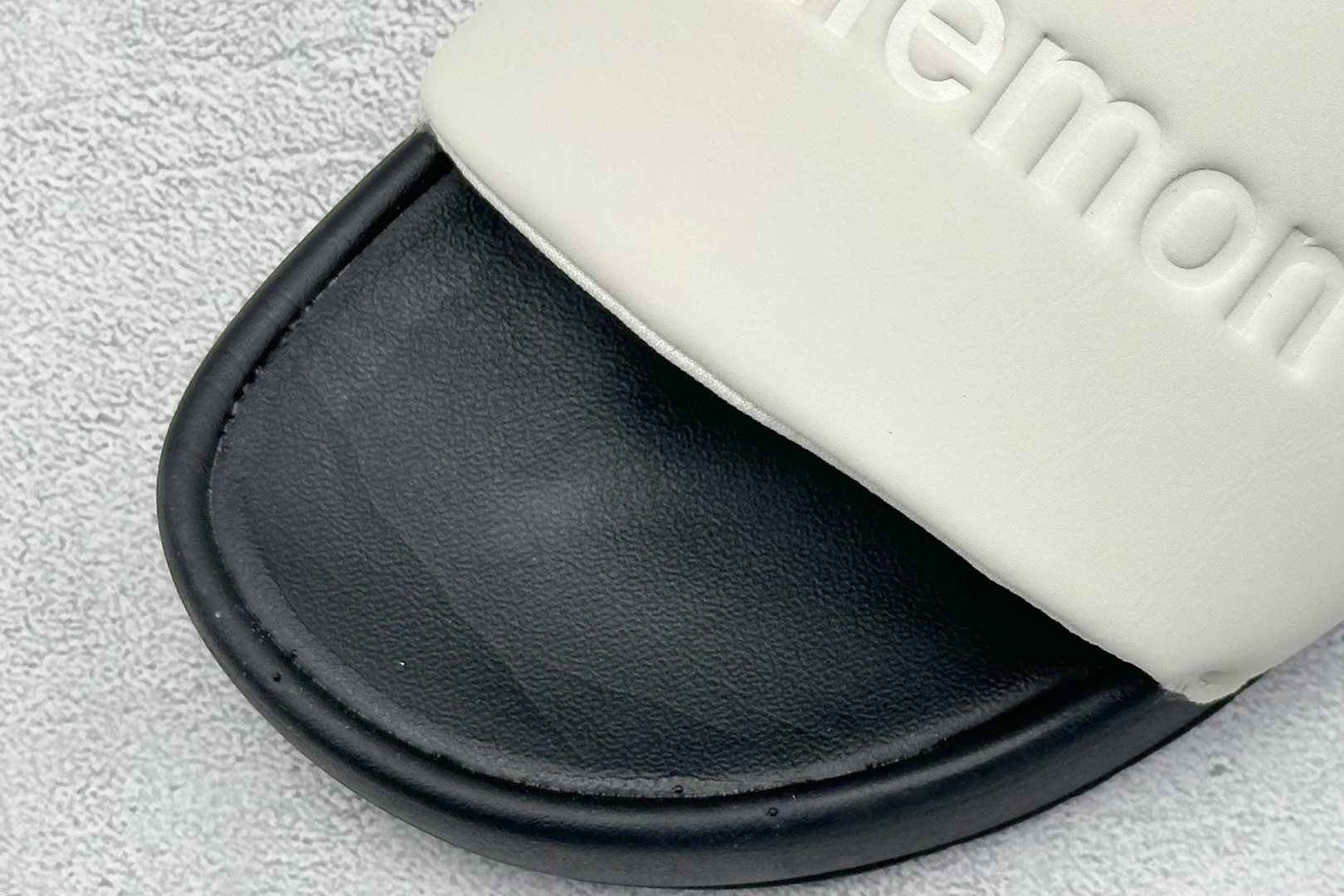 160 PK版2025新款lulu一字拖鞋男女同款家居户外穿厚底增高休闲百搭凉拖鞋lulu拖鞋