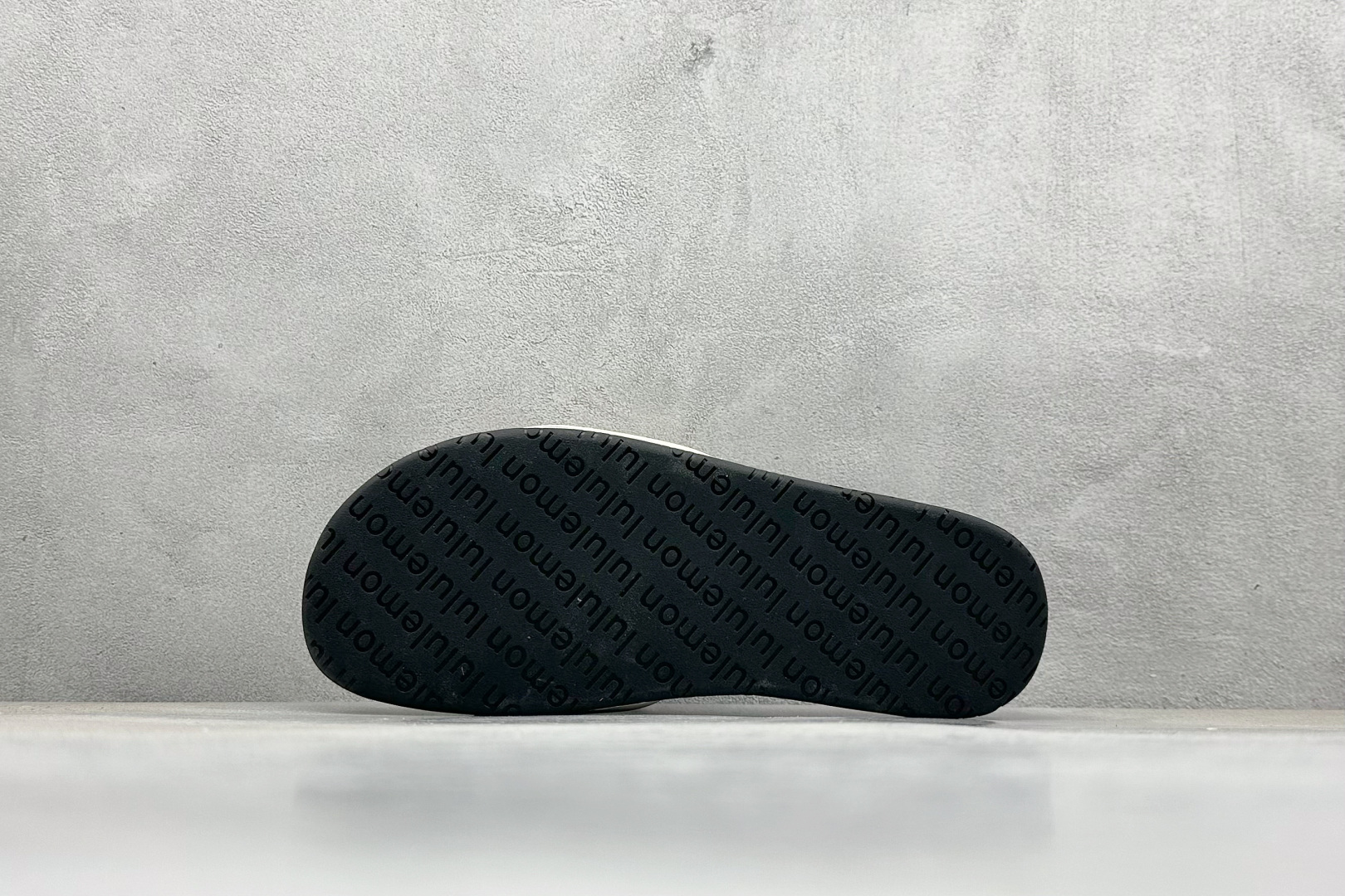 160 PK版2025新款lulu一字拖鞋男女同款家居户外穿厚底增高休闲百搭凉拖鞋lulu拖鞋