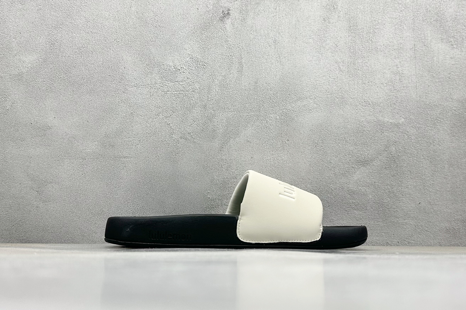 160 PK版2025新款lulu一字拖鞋男女同款家居户外穿厚底增高休闲百搭凉拖鞋lulu拖鞋