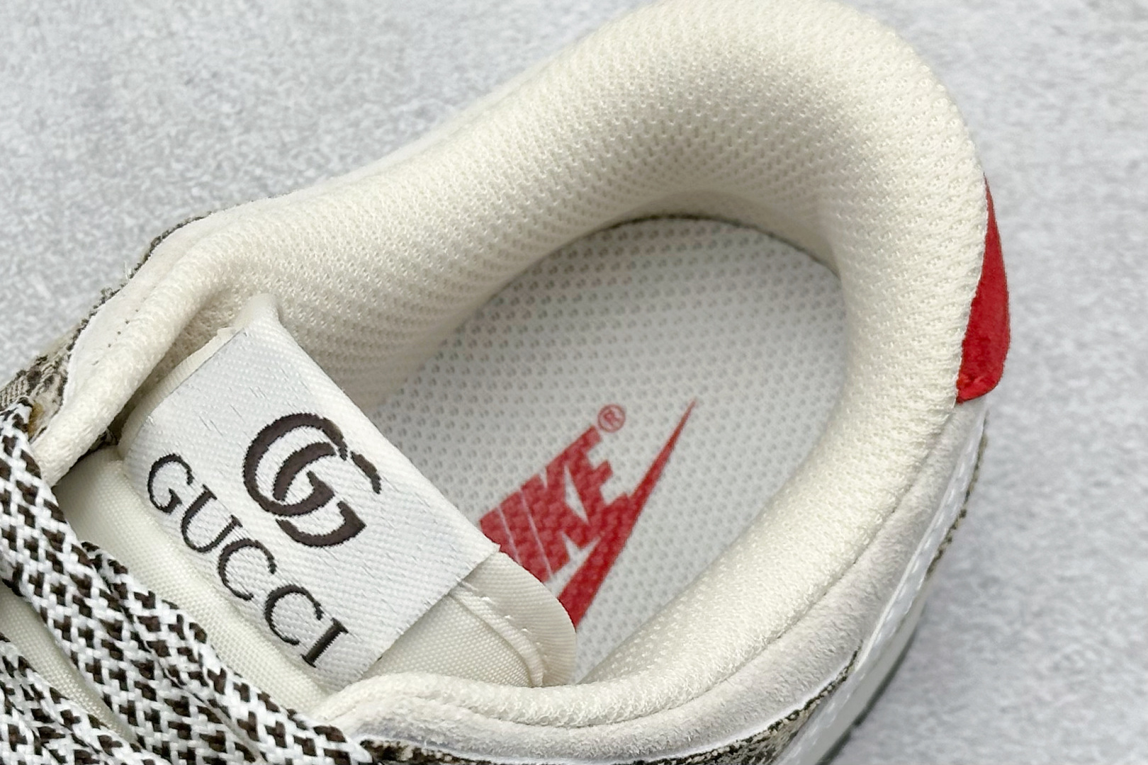 240 XC版Nike SB Dunk Low x GUCCI 灰黄老花小钩 DJ2024-130