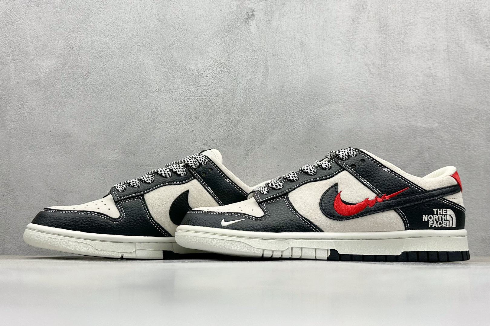 240 XC版Nk SB Dunk Low 北面联名 刺绣黑红勾 周年高端定制 低帮休闲板鞋 DJ2024-128