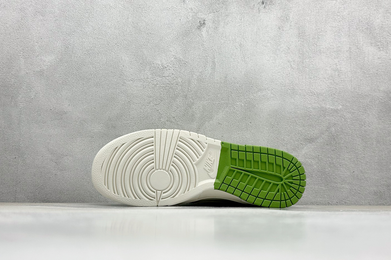 280 XC版Nike SB Dunk Low 白棕双勾斯图西 周年高端定制 低帮休闲板鞋 LW1818-120