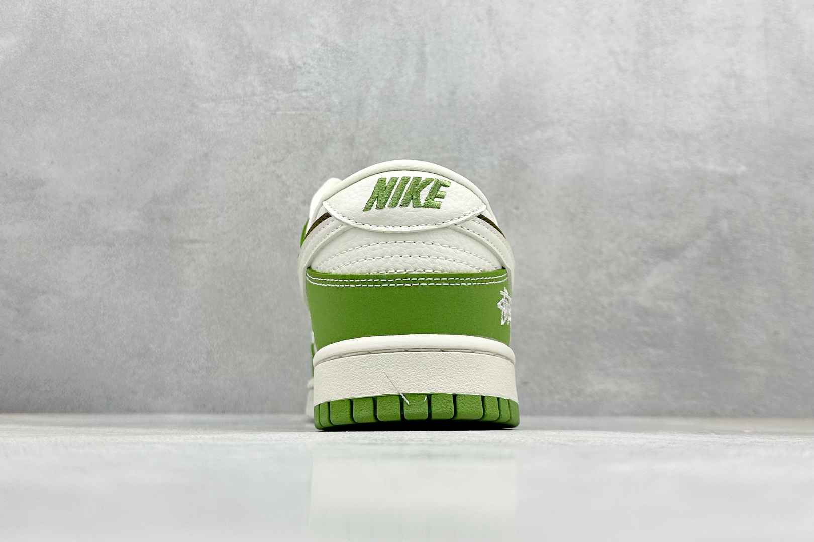 280 XC版Nike SB Dunk Low 白棕双勾斯图西 周年高端定制 低帮休闲板鞋 LW1818-120