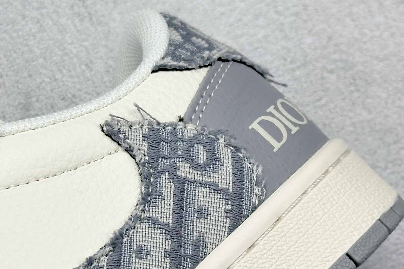 280 XC版Travis Scott x Fragment Design x Air Jordan 1 Low OG SP AJ1 乔1 迪奥联名 羽毛灰 低帮文化休闲板鞋 XS7089-612