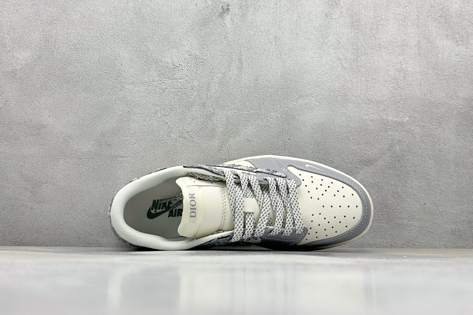 280 XC版Travis Scott x Fragment Design x Air Jordan 1 Low OG SP AJ1 乔1 迪奥联名 羽毛灰 低帮文化休闲板鞋 XS7089-612