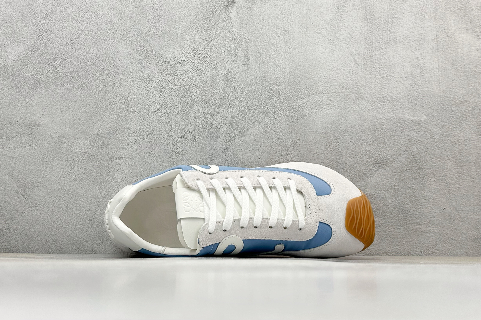 350 LOEWE Ballet Runner 2.0 圆头系带休闲鞋