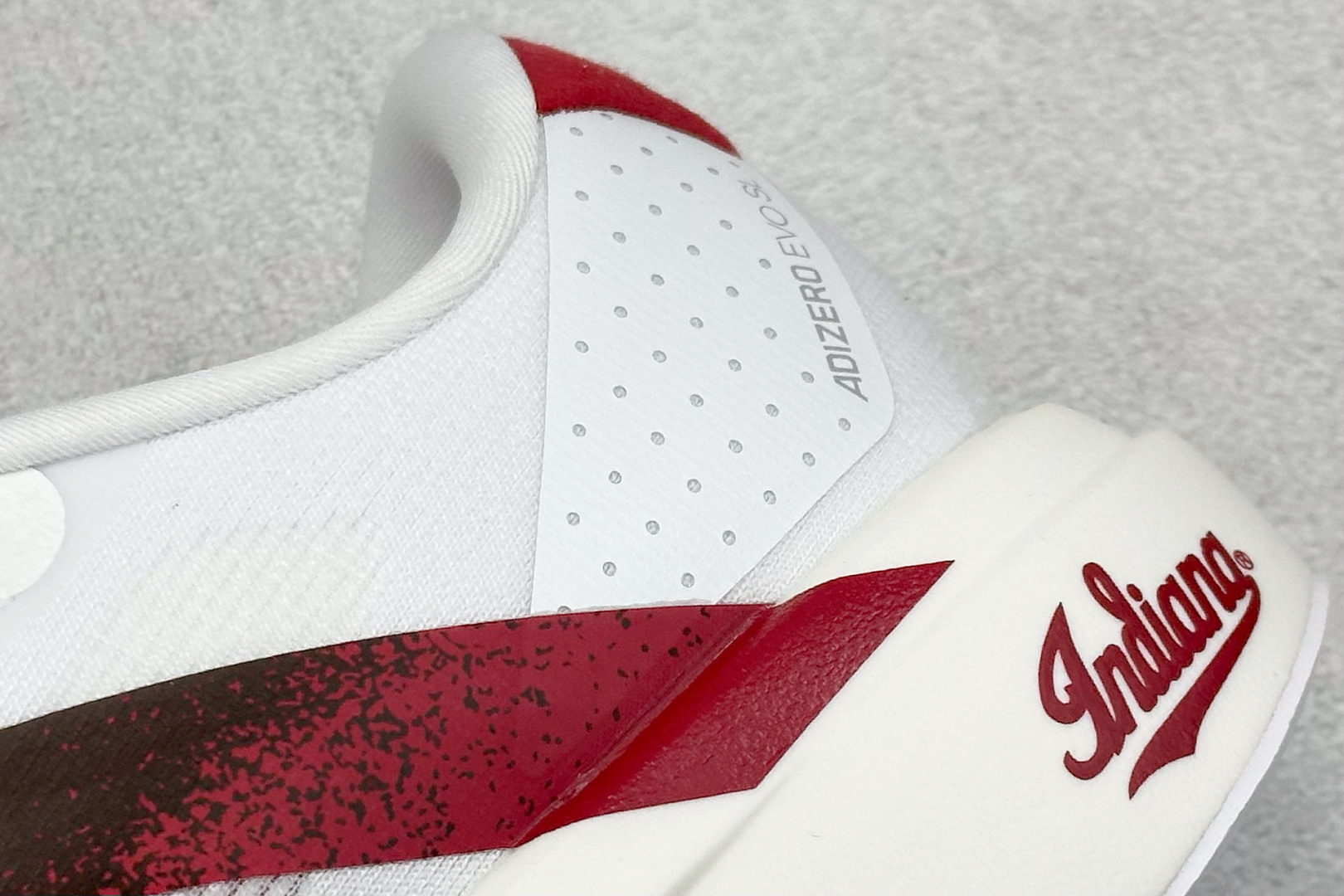 180 RS版 Adidas Adizero Evo SL 阿迪超轻透气缓震跑鞋 JQ4567