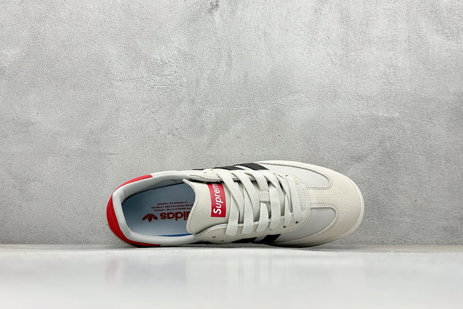 220 adidas originals Samba OG x Supreme 灰黑 桑巴舞系列复古经典轻便板鞋 GJ75814