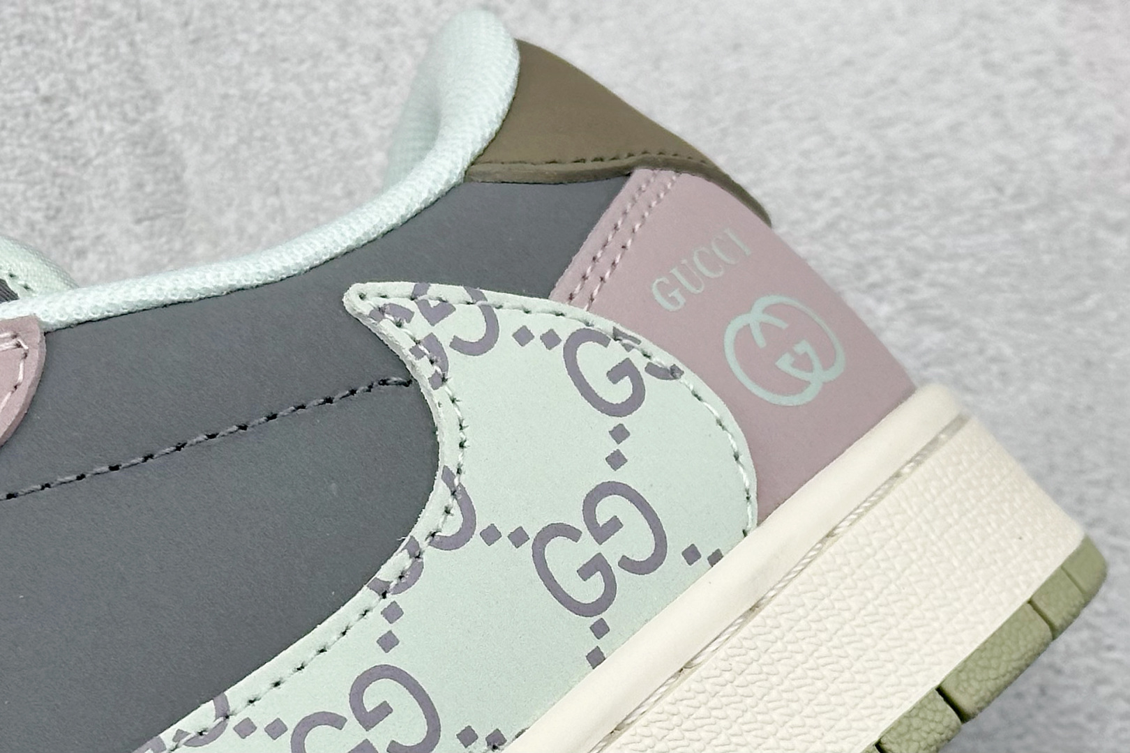 260 Travis Scott x Nike Air Jordan 1 Low x GUCCI Air Jordan 1 Low 反转棕紫小勾倒钩 XD0798-305