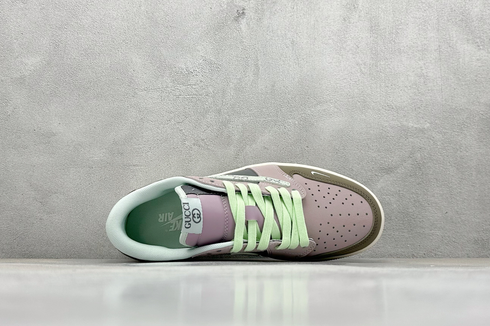 260 Travis Scott x Nike Air Jordan 1 Low x GUCCI Air Jordan 1 Low 反转棕紫小勾倒钩 XD0798-305