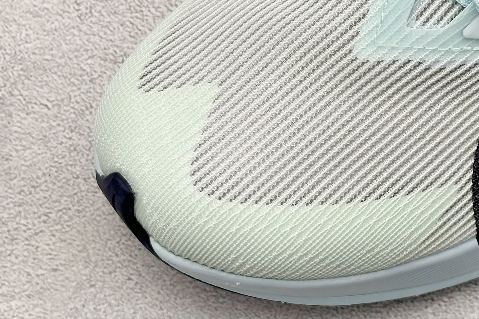 220 Nike ZoomX Vaporfly NEXT% 4 马拉松系列公路竞速超轻缓震跑步鞋 HF6412-400