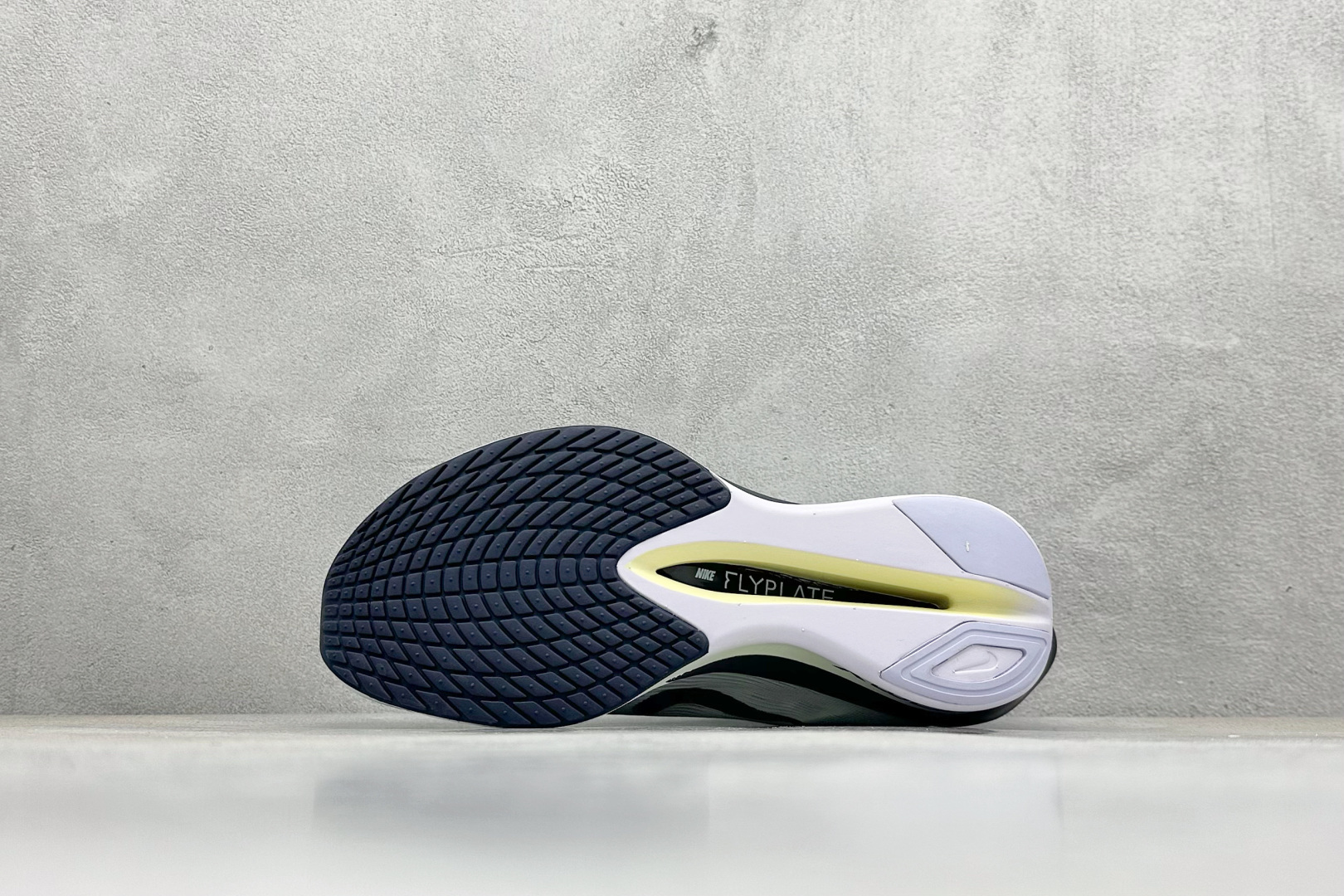 220 Nike ZoomX Vaporfly NEXT% 4 马拉松系列公路竞速超轻缓震跑步鞋 HF6412-400