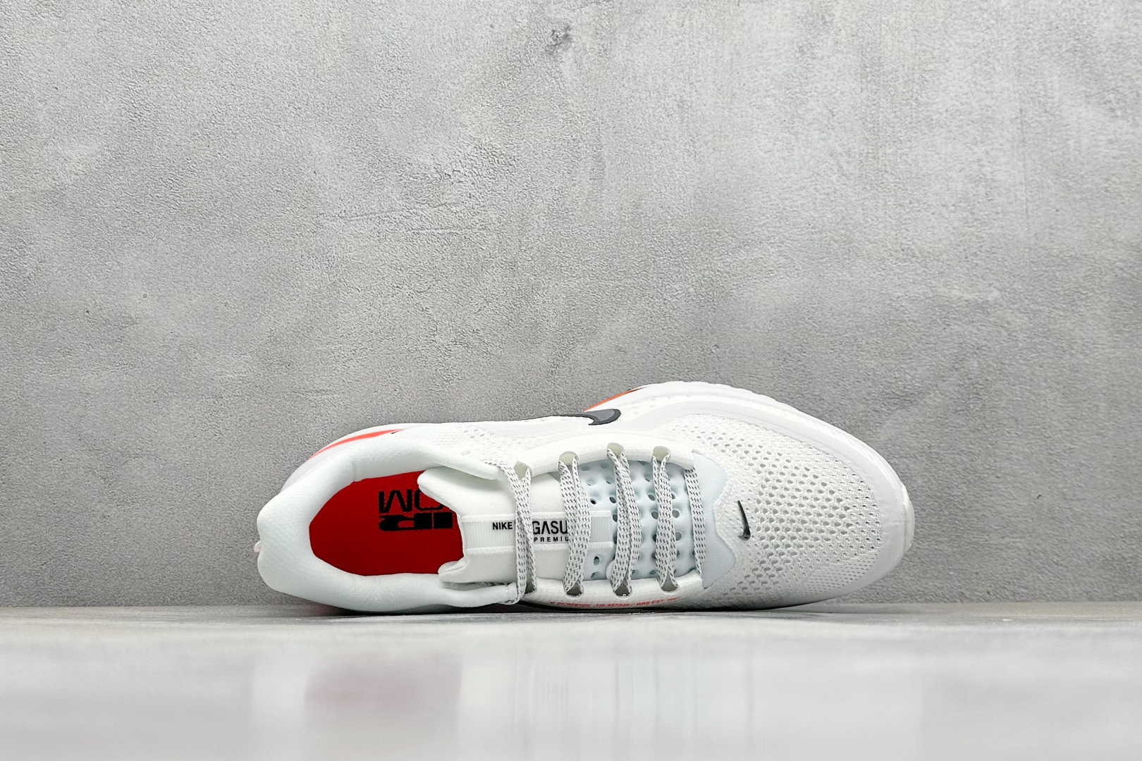 260 CK版NK Pegasus Premium系列 全掌气垫纤维气柱网面跑步鞋 HQ2592-101-Chinese  UA Cheap High Quatity Brand  Clothes Bags handbags Sneakers wholesale wholesaler seller from China Factory suppliers Fashion Clothing  Shoes best Quality Beautiful Price  260 CK版NK Pegasus Premium系列 全掌气垫纤维气柱网面跑步鞋 HQ2592-101