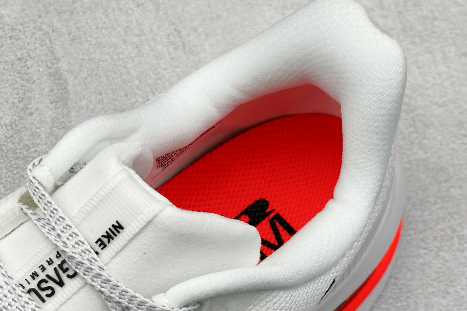 260 CK版NK Pegasus Premium系列 全掌气垫纤维气柱网面跑步鞋 HQ2592-101-Chinese  UA Cheap High Quatity Brand  Clothes Bags handbags Sneakers wholesale wholesaler seller from China Factory suppliers Fashion Clothing  Shoes best Quality Beautiful Price  260 CK版NK Pegasus Premium系列 全掌气垫纤维气柱网面跑步鞋 HQ2592-101