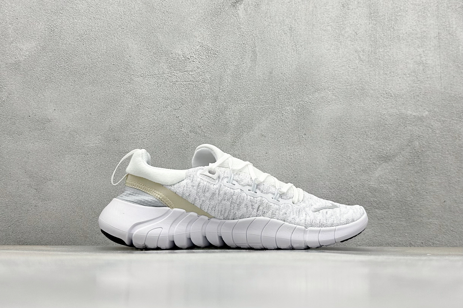 150 CH版Nk Free RN 3.0 耐克赤足超轻量跑鞋 CZ1884-101